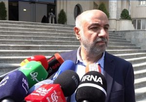 وزیر کار: دولت افزایش حقوق کارگران را بررسی می کند