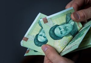 حداقل حقوق کارکنان و بازنشستگان در سال آینده، ۴۳ درصد افزایش می یابد