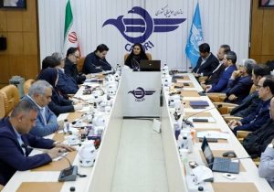 تأکید وزیر راه بر بازسازی صنعت هوایی کشور