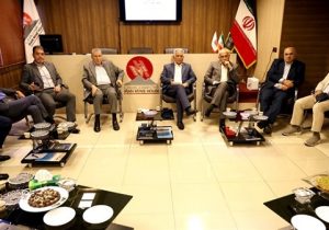 مشکلات شرکتهای بزرگ معدنی و فولادی بررسی شد