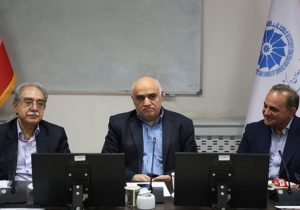دولت لایحه متمم بودجه را برای اصلاح درآمدهای مالیاتی تقدیم کند