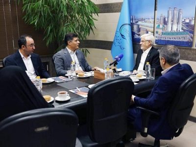 معاون اول رئیس‌ جمهور با مدیران پتروشیمی شهید تندگویان دیدار کرد