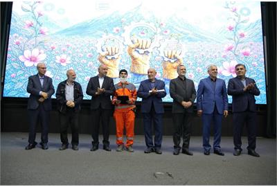 کارگران، گروههای کار نمونه و منتخبان جنگ رمضان در جشنواره ملی امتنان تجلیل شدند