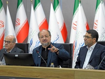 شریعتمداری: مدیران عامل، مسئول تامین مالی پروژه‌ها هستند