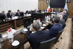 عارف: دولت به دنبال افزایش مبلغ کالا برگ است