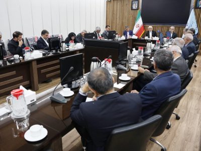 عارف: دولت به دنبال افزایش مبلغ کالا برگ است