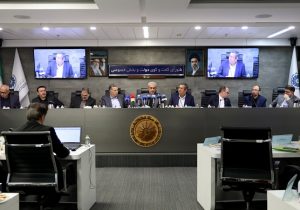 وزیر اقتصاد: پرداخت مطالبات ۱۴۰۳ و ۱۴۰۴ شرکت‌های دارویی در بودجه ۱۴۰۶ دیده  خواهد شد