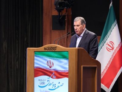 حدود ۶۵ درصد سرپرستان خانوارِ شاغل، حقوق خود را از بخش خصوصی دریافت میکنند