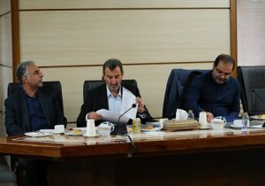 انتقاد رئیس ایمیدرو از برق گران و الزام به ساخت نیروگاه صنایع