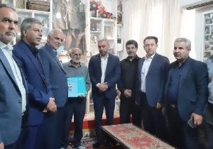 نشست مدیران شرکت بیمه دی و بنیاد شهید استان فارس برای بررسی مشکلات ایثارگران