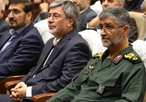 برگزاری همایش بزرگداشت هفته دفاع مقدس در بیمه ایران