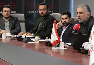 «لبن» با تولید روزانه ۳۰۵ تن شیر خام در آستانه عرضه اولیه