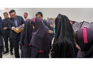 توزیع هزار بسته نوشت افزار میان دانش‌ آموزان نیازمند با حمایت شرکت نفت سپاهان