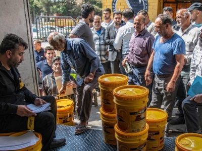 توزیع روغن موتور دیزلی در پایانه امیرکبیر اصفهان توسط شرکت نفت سپاهان