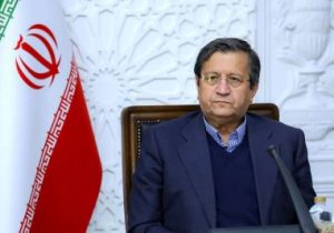 همتی: بانک مرکزی به‌ موقع و با قدرت در بازار مداخله خواهد کرد